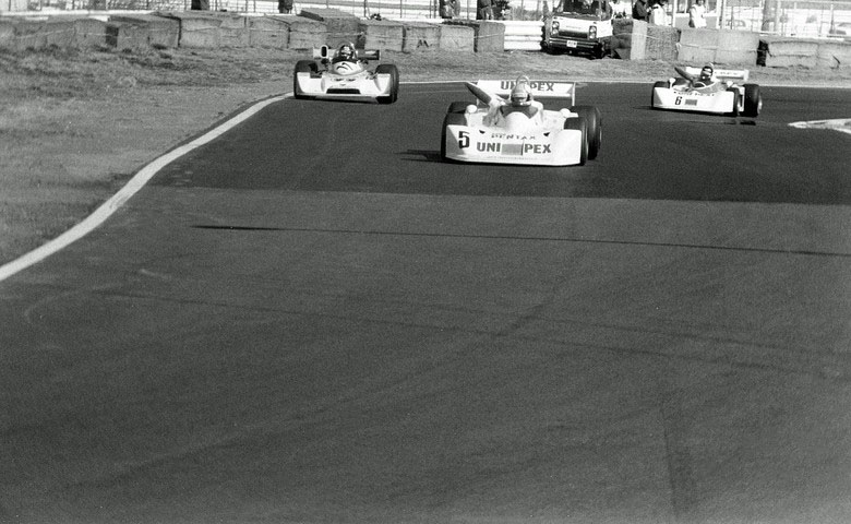 1978年F2第1戦鈴鹿ビッグ2&4: 1978年のヒーローズは星野一義、中嶋悟ともノバ532Pをドライブする2カー体制となった
