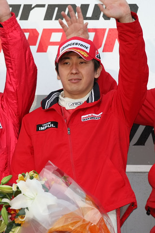 2007年度ドライバーズチャンピオンに輝いた松田次生（mobilecast Team IMPUL）
