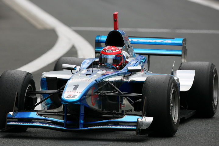 決勝第1レース: 松田次生（IMPUL）は4位に入り今シーズンのドライバーズチャンピオンを決めた