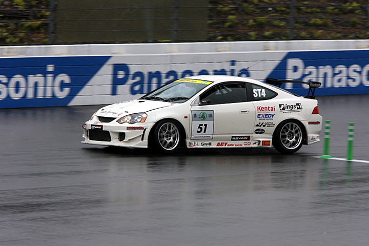 オーバルバトル予選: ST4ポールポジションは、AGY ingsインテグラ