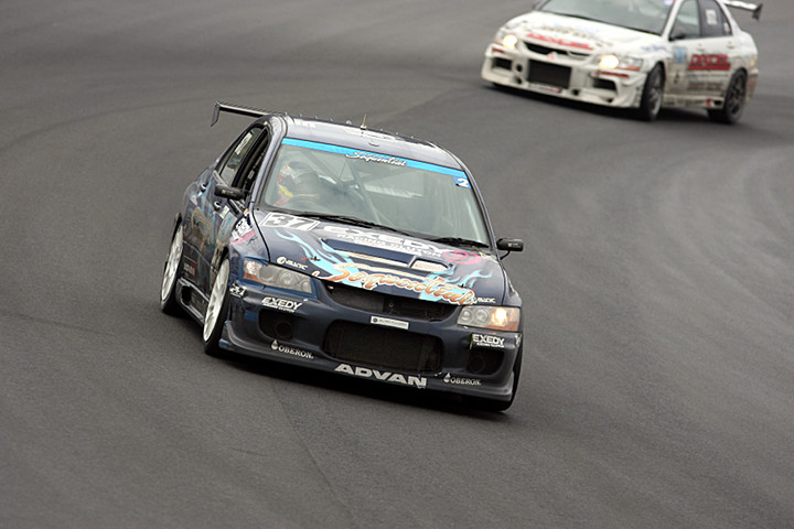 オーバルバトル決勝: ST2クラス優勝は、シーケンシャルエンドレスアドバンランサー