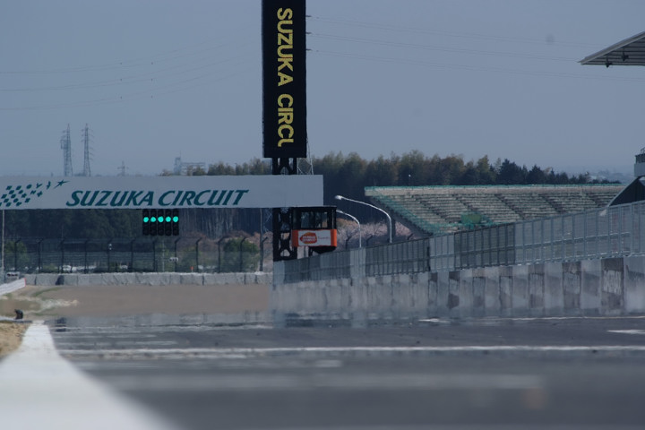 ストレートから1コーナーを望む（その２）