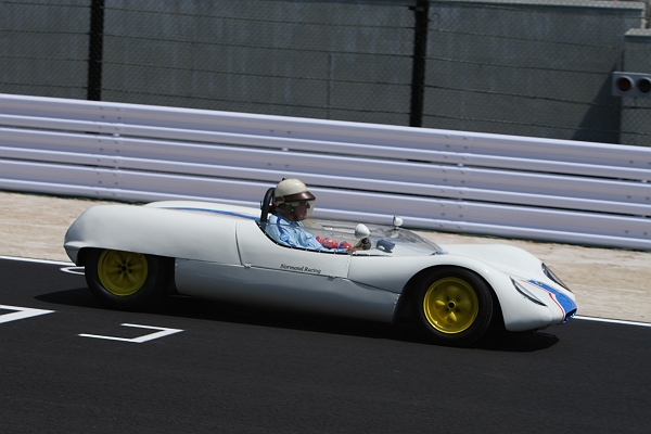 新生鈴鹿OPENING THANKS DAY: 第1回日本グランプリ優勝のピーター・ウォー氏とロータス23