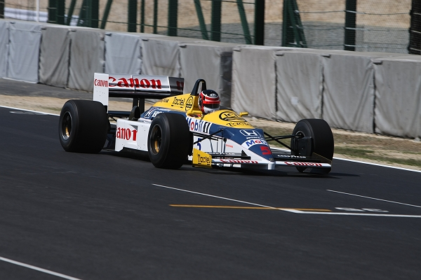 新生鈴鹿OPENING THANKS DAY: ウィリアムズFW11は鈴木亜久里氏によりデモランが行われた