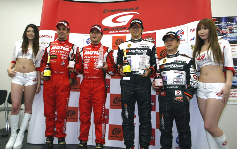 予選後の記者会見