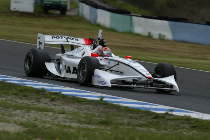 タイヤマネジメントが見事に的中、久々のポールポジションを獲得した小暮