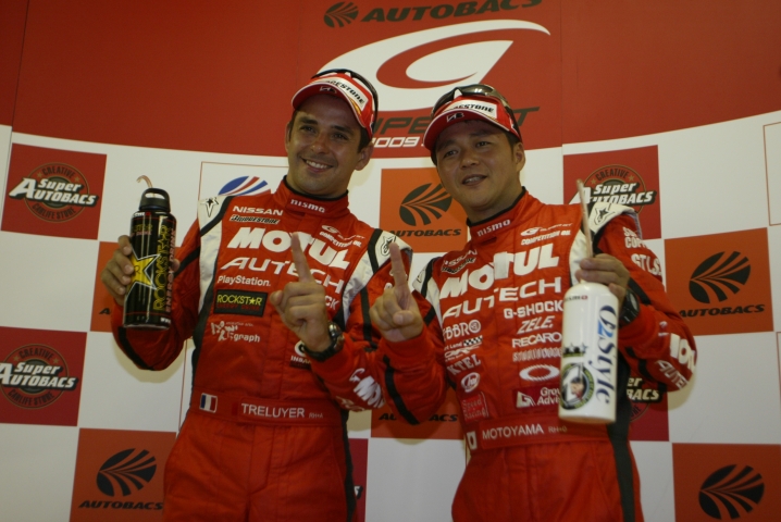 GT500優勝の本山とトレルイエ