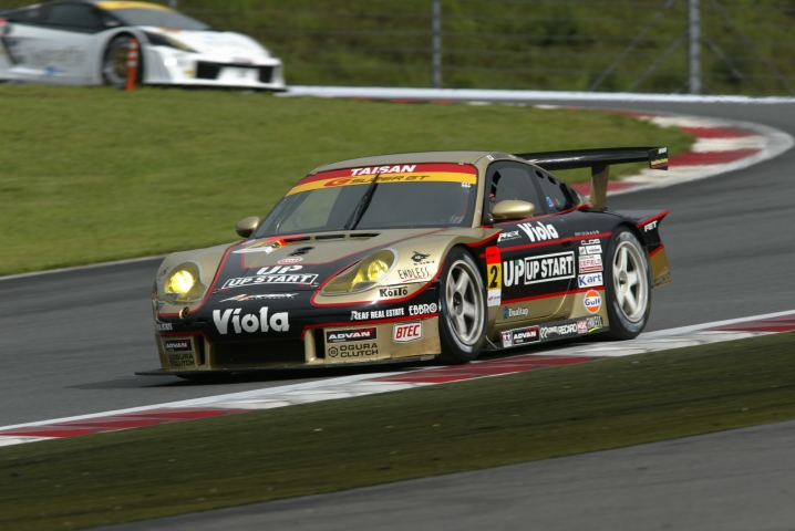 GT300は黒澤治樹がトップタイムを記録。予選8番手からの逆転に向けて好感触を得た