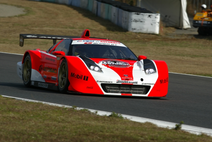 NSXでの最後のレースをポールポジションからスタートすることになったARTA。このまま勝って王座奪還となるか。