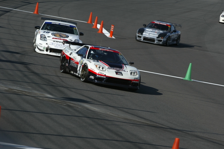 ST3は5ZIGEN NSXが第1レース優勝