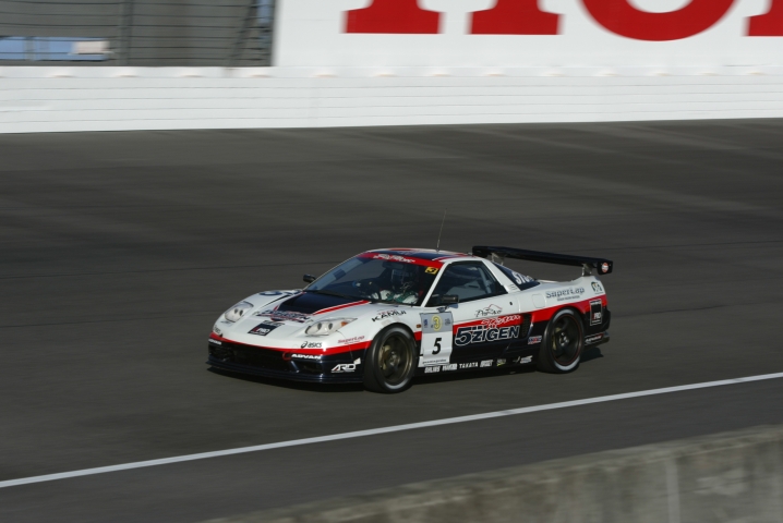 ST3トップは5ZIGEN。松浦の経験がオーバルで活きるか