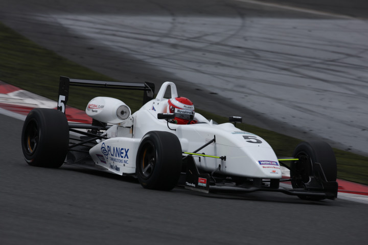 2009 F3マシンラインナップ No.5 久保田克昭（ハナシマレーシングF306）