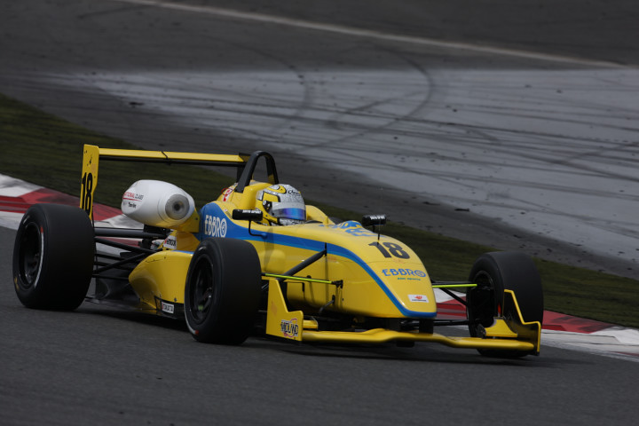 2009 F3マシンラインナップ No.18 関口雄飛（EBBRO AIM F307）