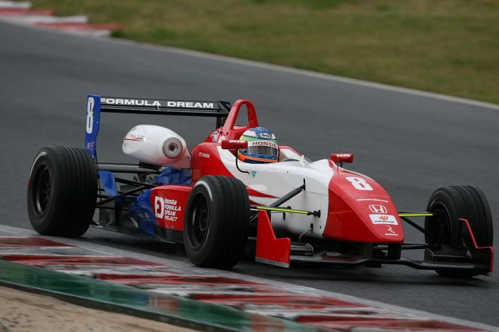 Nクラス3位は、最終ラップでチームメイトの小林崇志（HFDP）をかわした山本尚貴（HFDP）