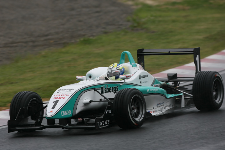 公式予選: 総合2位、Cクラスポールは、マーカス・エリクソン（トムス）