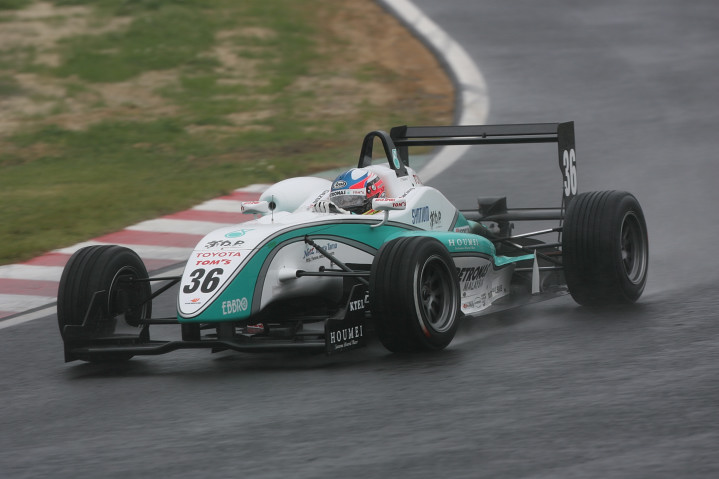 公式予選: 総合4位、Cクラス3位は、井口卓人（トムス）