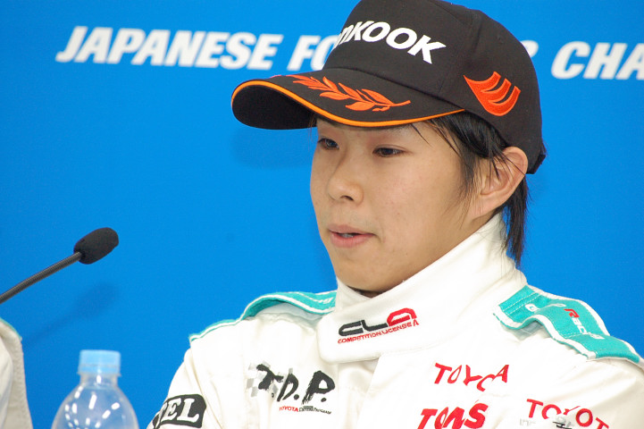 決勝記者会見: Cクラス3位の井口卓人（トムス）