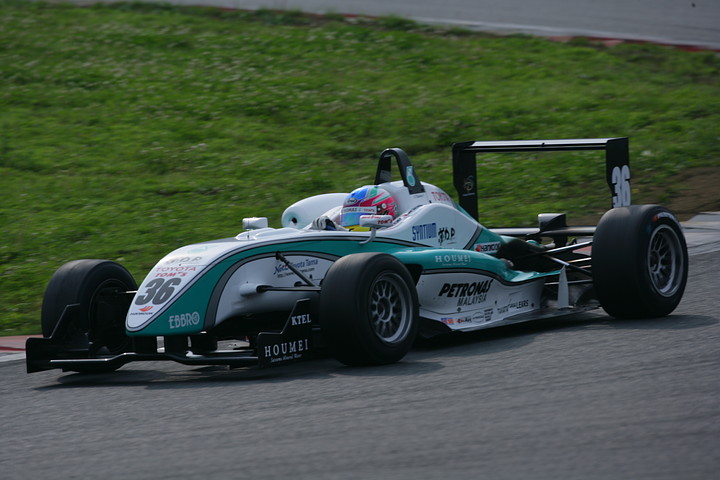 決勝3位は井口卓人（トムス）でまたしてもトムスが表彰台を独占