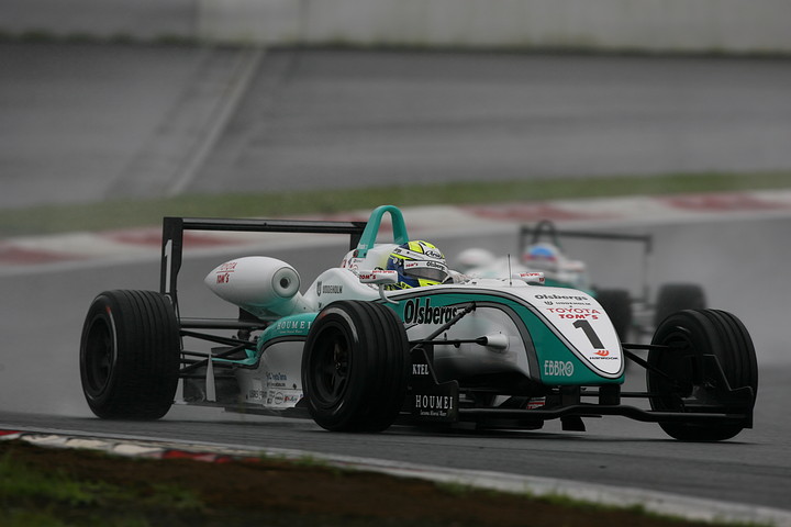 優勝は雨の中、ポールトゥウィンでマーカス・エリクソン（トムス）