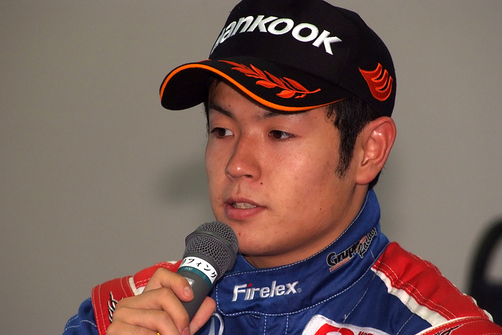 決勝記者会見にて: Nクラス3位の山本尚貴（HFDP）