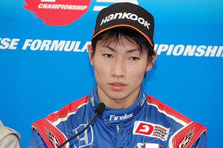 決勝記者会見: Nクラス2位の小林崇志（HFDP）