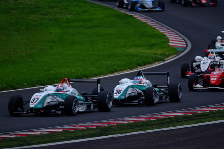 決勝レースがスタートした