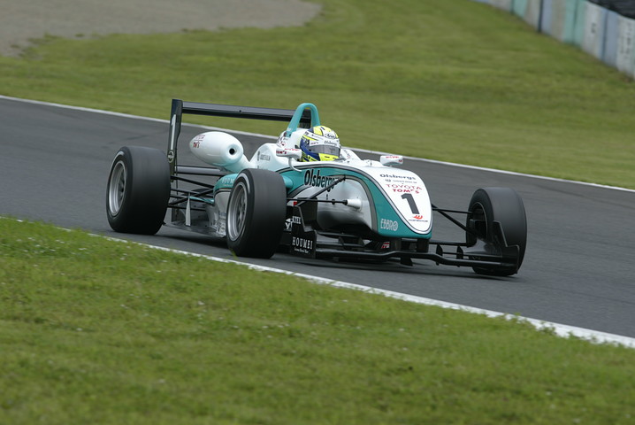 Cクラスポールポジションはポイントリーダーのマーカス・エリクソン（トムス）