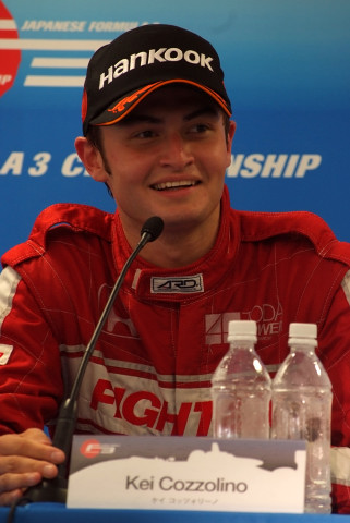 決勝記者会見: Cクラス優勝のケイ･コッツォリーノ（戸田）