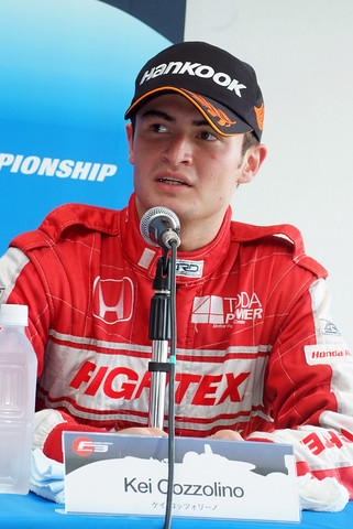 決勝記者会見: Cクラス3位のケイ･コッツォリーノ（戸田）