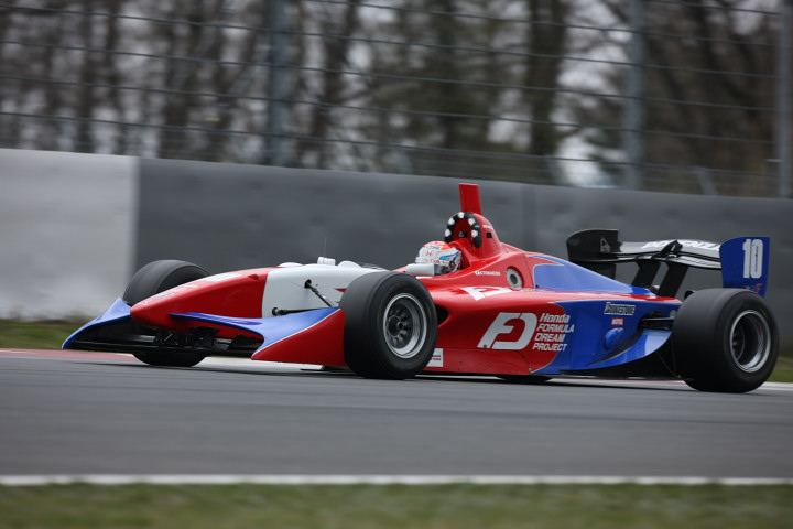 フリー走行2回目、3位は塚越広大（HFDP RACING）