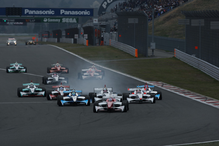 2009シーズンの緒戦がスタートした