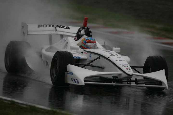 予選3位は、ロイック・デュバル（ナカジマ）