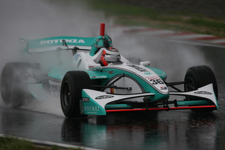 予選2位は、アンドレ・ロッテラー（トムス）