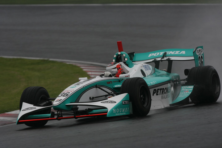 3位は終始単独走行だったアンドレ・ロッテラー（トムス）