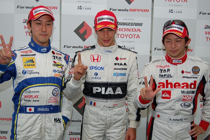 記者会見にて: 予選上位3名のドライバー