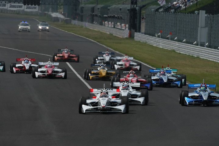 決勝レースがスタートした