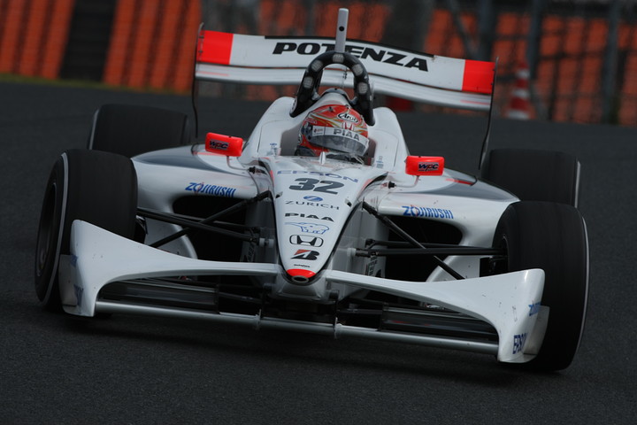 フリー走行1回目2位は小暮卓史（ナカジマ）でナカジマレーシングがここでも1-2