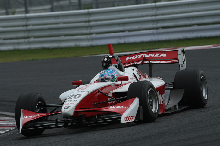 予選11位からスタートする平手晃平（インパル）は、日曜朝のフリー走行を2位で終えた