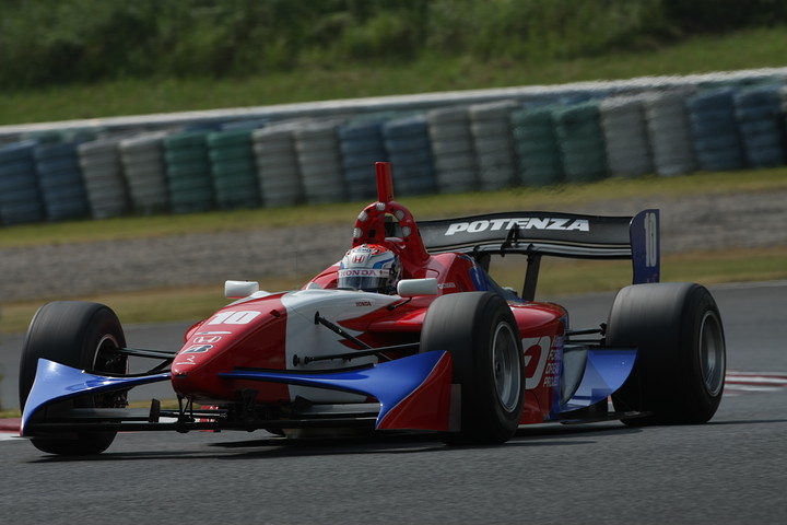 予選3位は塚越広大（HFDP）でホンダエンジン1-2-3