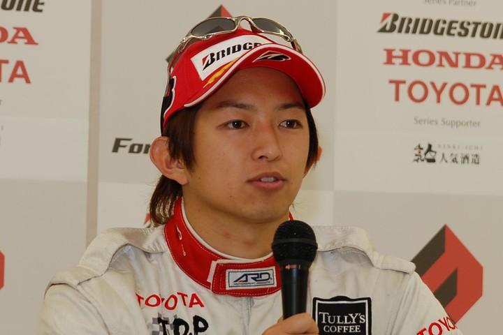 決勝記者会見: 3位の平手晃平（インパル）