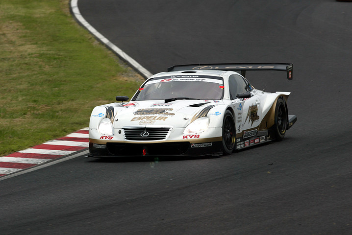 優勝はポールトゥウィンで、KRAFT SC430（石浦宏明／大嶋和也組）