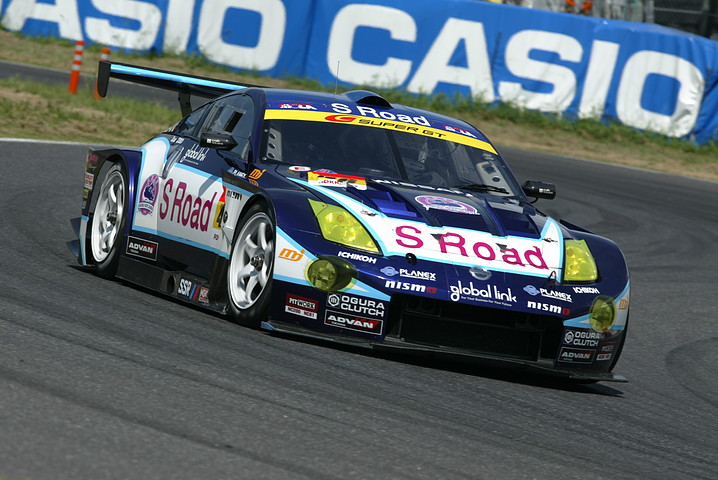 GT300クラス優勝はゴール直前で紫電を抜き去ったエスロード MOLA Z（星野一樹／柳田真孝組）