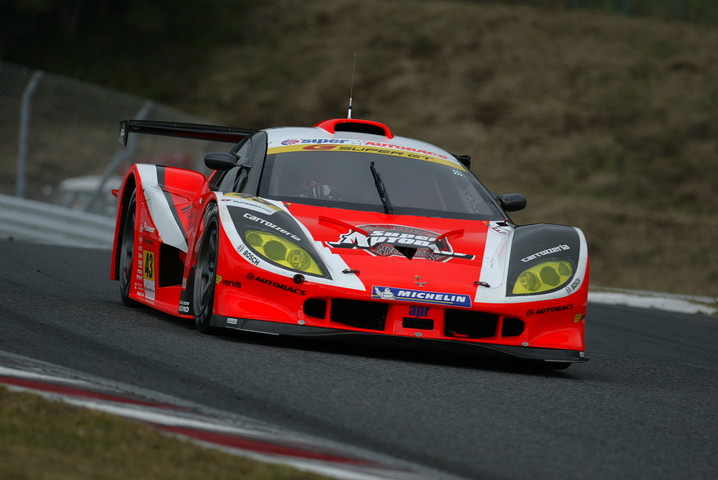 GT300クラス暫定ポールポジションはARTA Garaiya（新田守男／高木真一組）