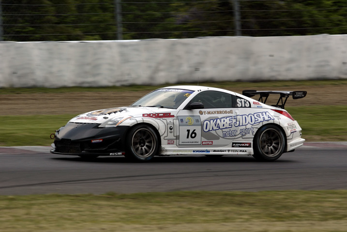 ST3クラス優勝は、T-MANOILディクセル岡部自動車Z（なかむらたかひろ／太田侑弥／伊橋勲組）