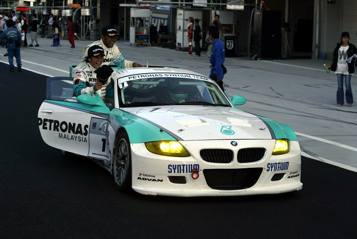 柳田がハイルマンと谷口をハコノリして戻ってきた優勝のPETRONAS SYNTIUM BMW Z4M COUPE
