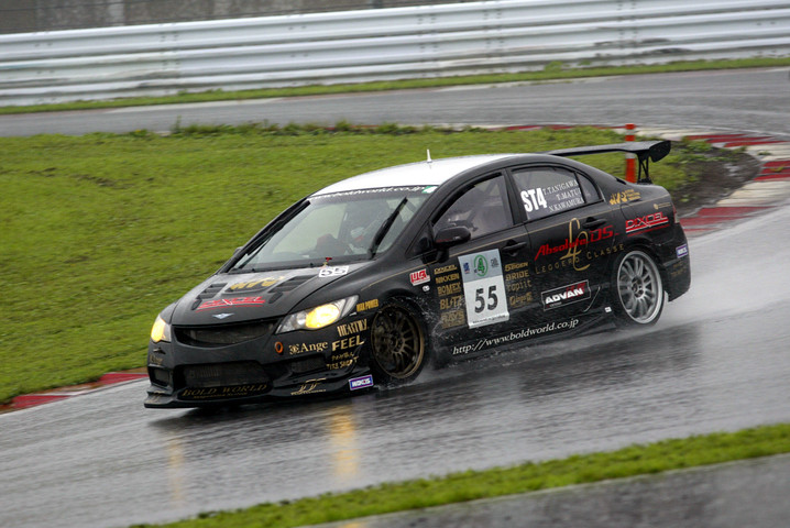 決勝日朝、雨のフリー走行でST4クラストップタイムはBOLD WORLD Absolute DIXCEL CIVIC（谷川／松井河村組）