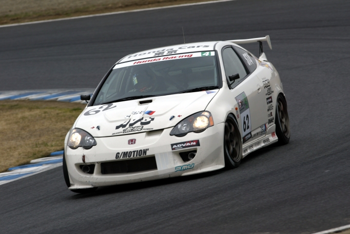 ST4トップの#62ホンダカーズ東京インテグラ