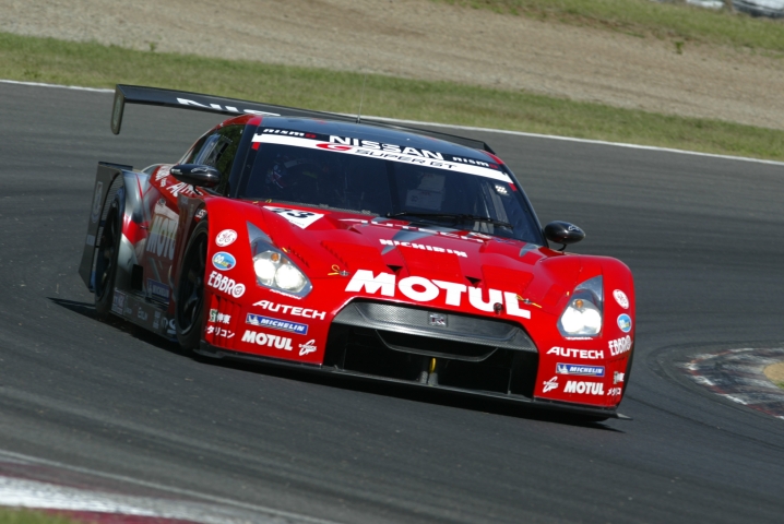 朝の公式練習から全てのセッションでトップと圧倒的な速さを見せている#23モチュールGT-R