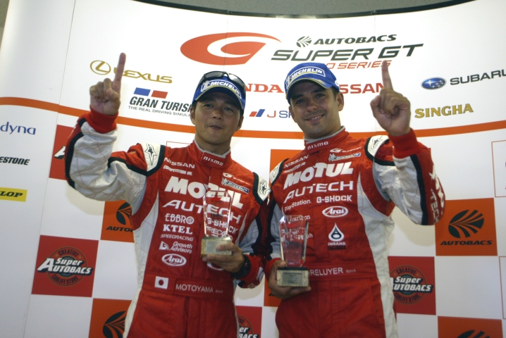 GT500ポールの本山/トレルイエ組