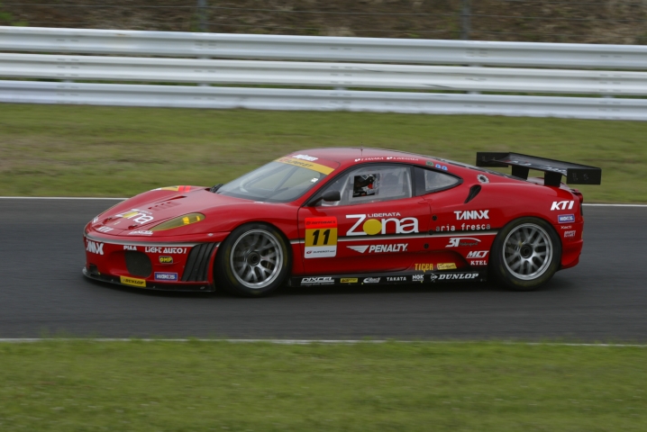 GT300は#11JIMゲイナーが終盤トップに